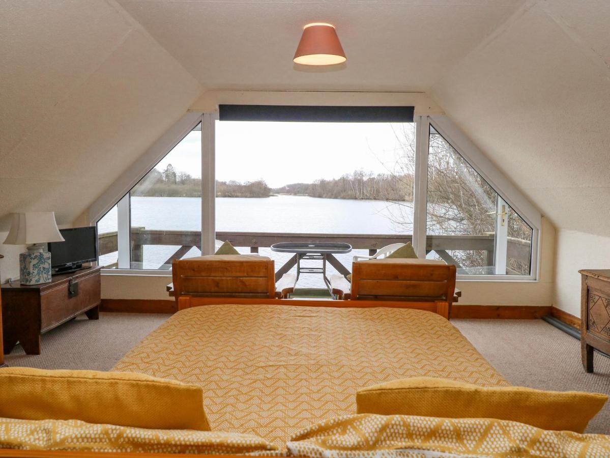 Cygnus Boathouse Villa South Walsham Kültér fotó