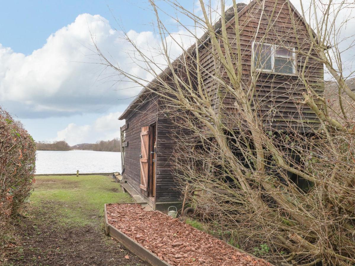 Cygnus Boathouse Villa South Walsham Kültér fotó